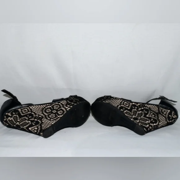 Charlotte Russe 6" Platform Heels - Picture 2 of 5